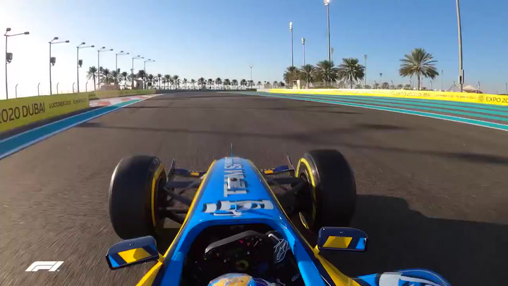 La espectacular imagen desde dentro del coche de Alonso en el R25 La espectacular imagen desde dentro del coche de Alonso en el R25