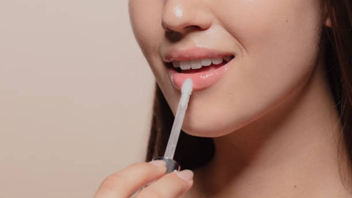 Cómo hacer un brillo de labios casero en un minuto