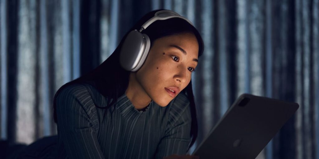 Los AirPods Max son los primeros auriculares con cancelación de ruido de Apple, pero te van a costar