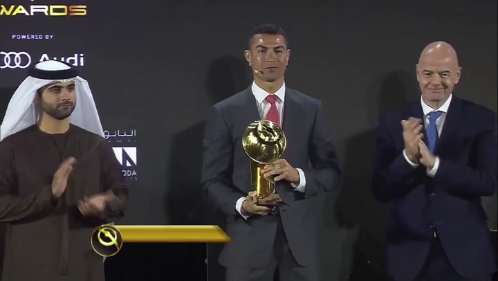 Cristiano Ronaldo, premio al mejor jugador del Siglo XXI en los Globe Soccer Awards Cristiano Ronaldo, premio al mejor jugador del Siglo XXI en los Globe Soccer Awards