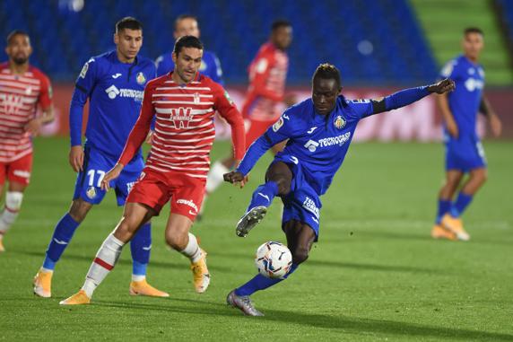 Jorge Molina, ahora en el Granada, frente al Getafe CF.