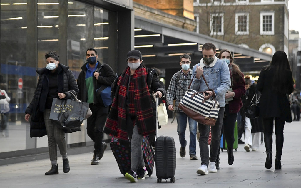 Comisión Europea pide a los 27 países reabrir tráfico con el Reino Unido