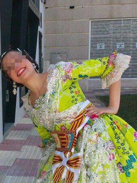 La presunta yihadista detenida en Cullera (Valencia) vestida de fallera en 2014.