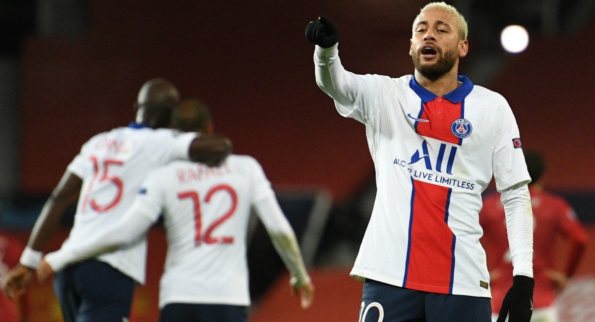 “Lo que más quiero es volver a jugar con Messi”