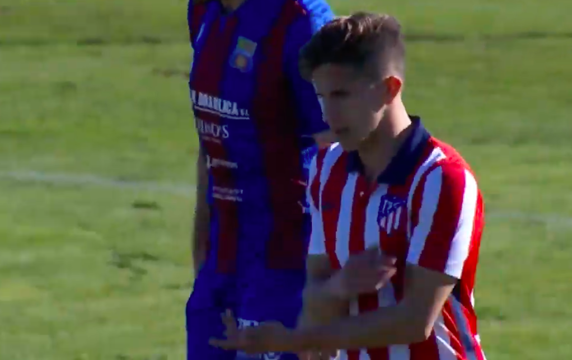 Giuliano Simeone en su primer partido con el Atlético de Madrid B