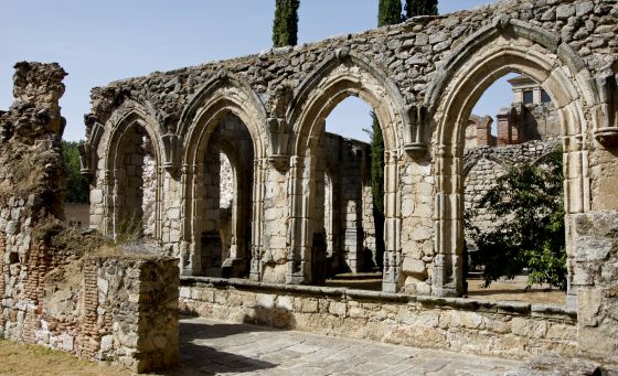 La historia de cómo un meteorólogo encuentra la estatua de una Virgen medieval perdida hace 70 años