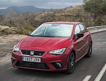 Los coches más vendidos de 2020: se impone el modelo anticrisis y el Ibiza cae del 'top 10'