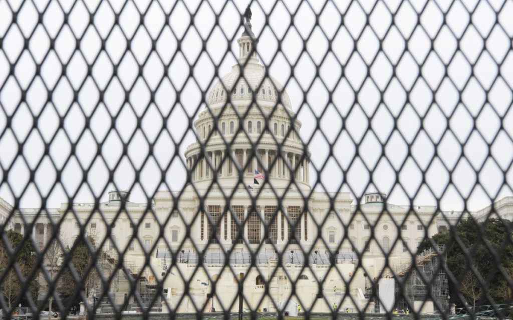 Guardia Nacional de EU desplegará más de 6 mil efectivos y cercará el Capitolio