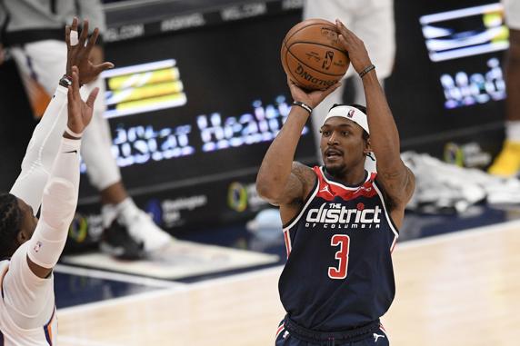 Bradley Beal sigue siendo el máximo anotador de la NBA