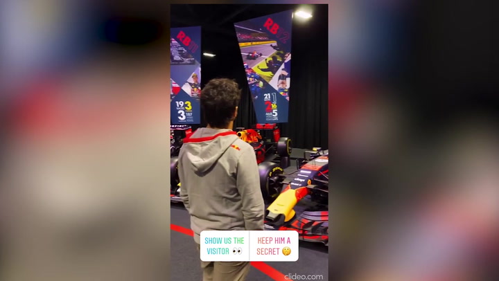 Checo Pérez ya ejerce de piloto de Red Bull