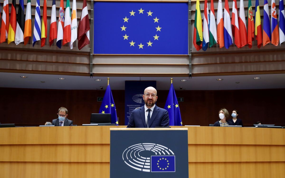 Líderes europeos buscan acelerar vacunación contra Covid-19 y coordinar sus fronteras