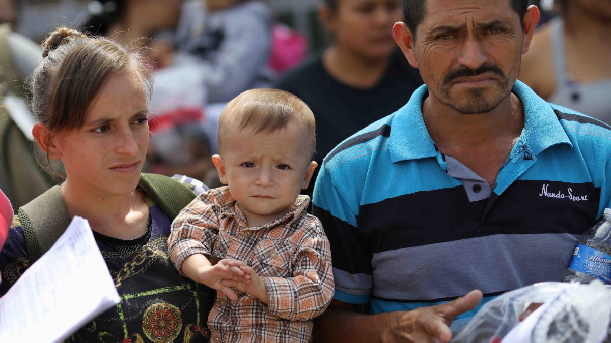 Biden creará equipo para reunificar a familias migrantes separadas por el gobierno de Trump