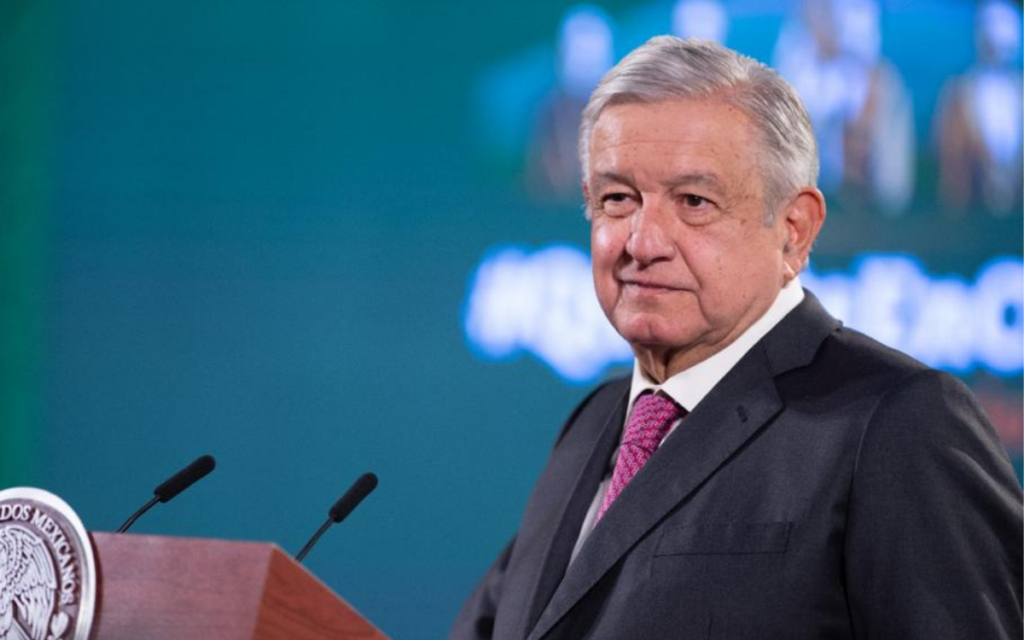 AMLO ve mala fe en críticas por remodelación de estadio de beisbol ligado a Pío López Obrador