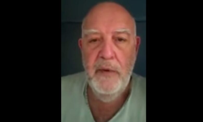 Cansado de irresponsabilidad de la gente ante Covid-19, médico argentino renuncia | Video