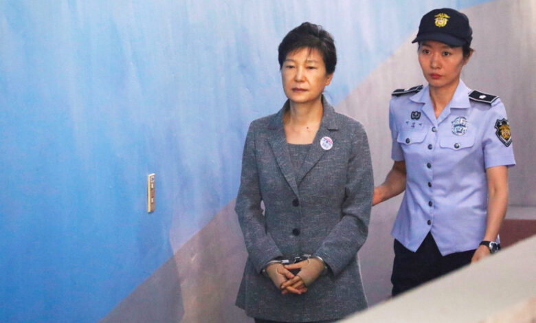 Confirman pena de 22 años de prisión por corrupción para expresidenta surcoreana