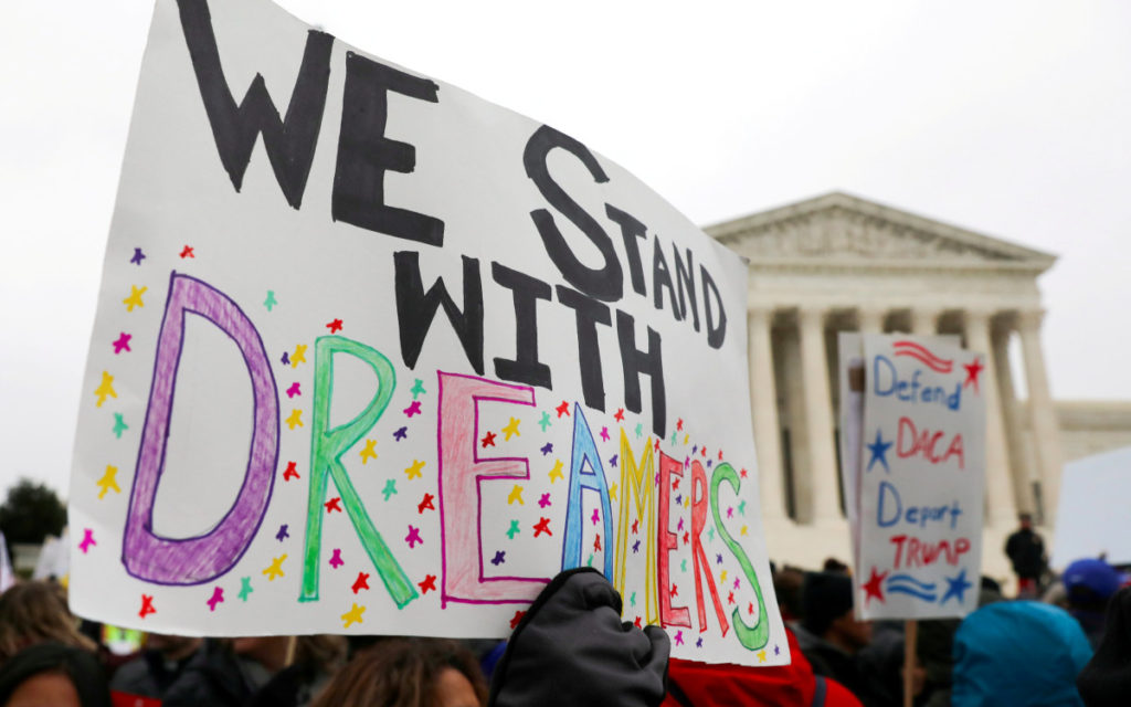 Google apoya planes de Biden sobre inmigración; cubrirá pagos del programa DACA