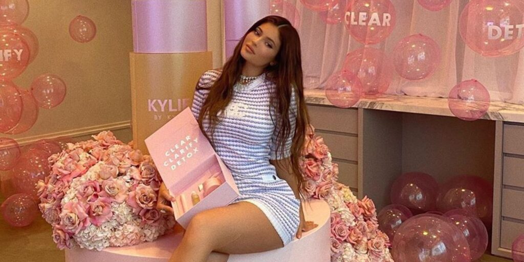 KUWTK: Por qué los fanáticos acusaron a Kylie de 'beneficiarse de la pandemia' con desinfectante de manos