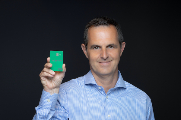 Upgrade lanza cuentas corrientes y tarjetas de débito