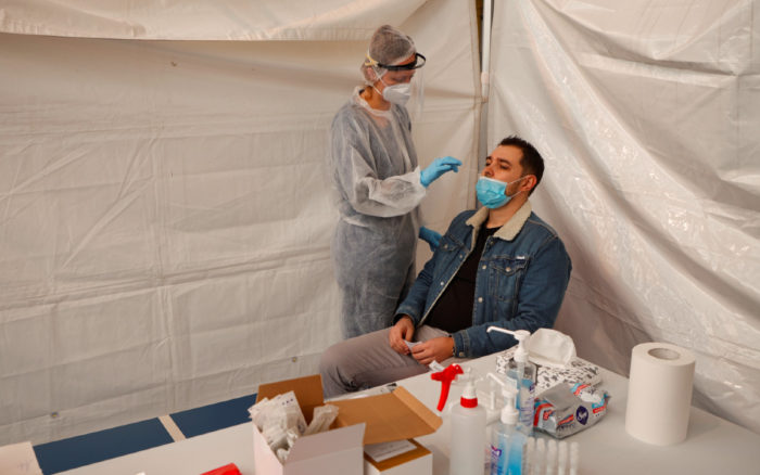 ‘Por favor, contáctese’: Reino Unido busca misterioso contagiado con variante brasileña Covid-19