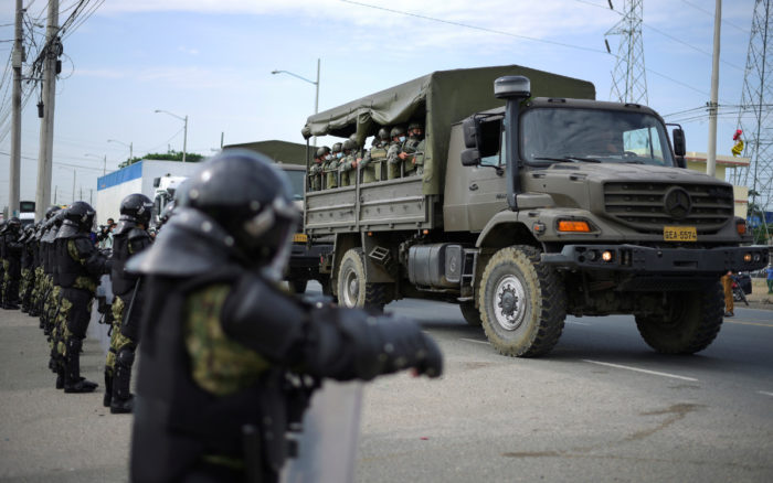 Ecuador vincula sangrientos motines en las cárceles del país con grupos criminales transnacionales