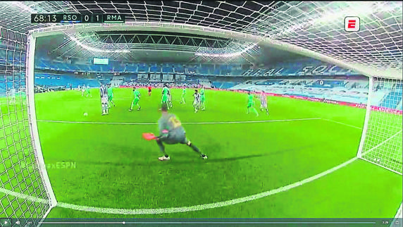 Gol anulado a Januzaj