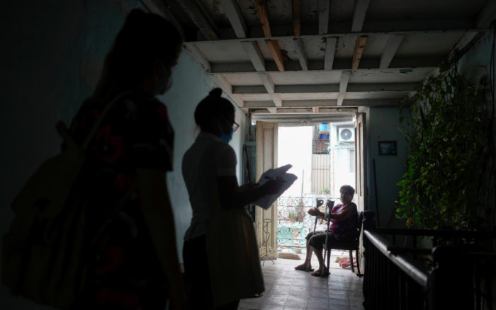Cuba inicia en La Habana ensayos de última fase de su candidata a vacuna anti-Covid