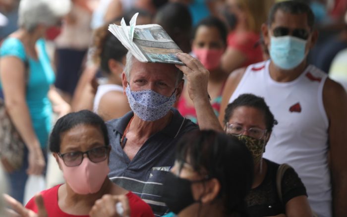 Países podrían ser golpeados por una tercera y cuarta ola de contagios si no son cuidadosos: OMS