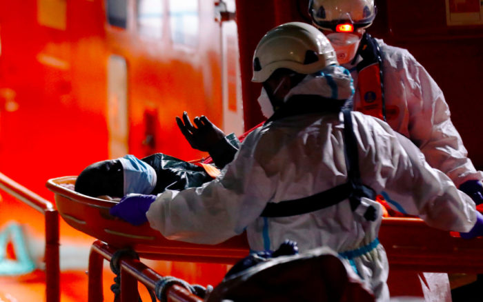 Mueren al menos 39 migrantes al hundirse dos embarcaciones frente a Túnez