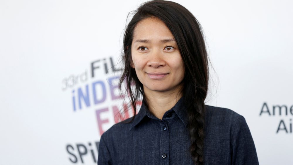 China pasa del orgullo al repudio a la directora de cine Chloé Zhao, la triunfadora de los Globos de Oro