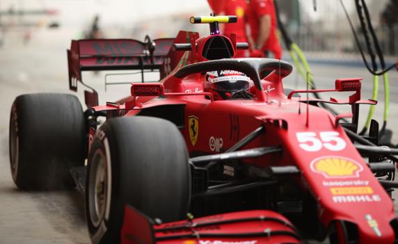 Sainz, en su SF21 en el test de Bahrein
