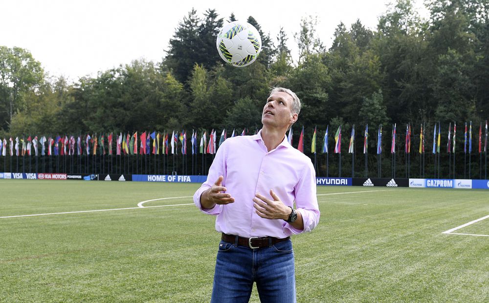 Marco Van Basten: “La diferencia hoy la marcan los entrenadores, y eso no es bueno”