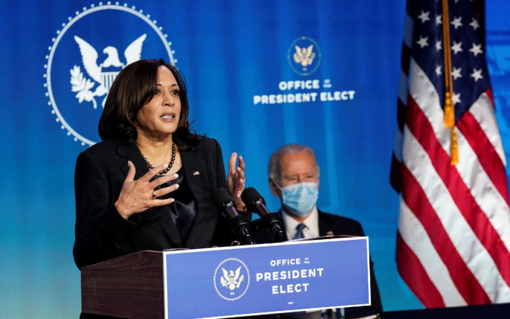 Policía detiene a hombre armado cerca de residencia de vicepresidenta de EU, Kamala Harris