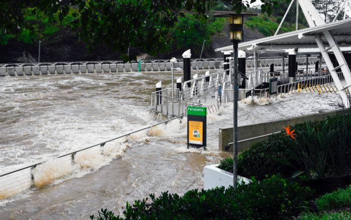 Fuertes lluvias e inundaciones azotan la costa este de Australia