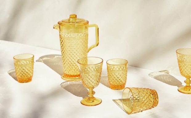 Dale la bienvenida a la primavera con la colección de picnic de Zara Home