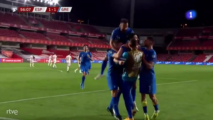 Grecia empata tras un penalti de Iñigo Martínez