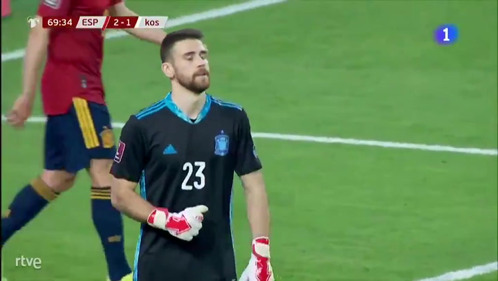 Halimi reduce distancias para Kosovo tras un error de Unai Simón