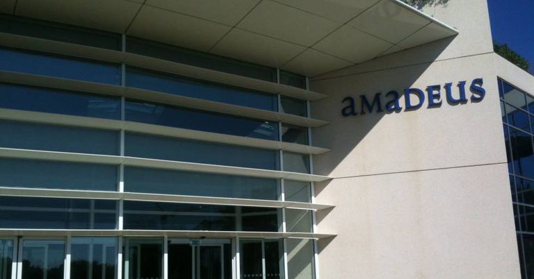 Entrada de la uno de los edificios de oficina de Amadeus.