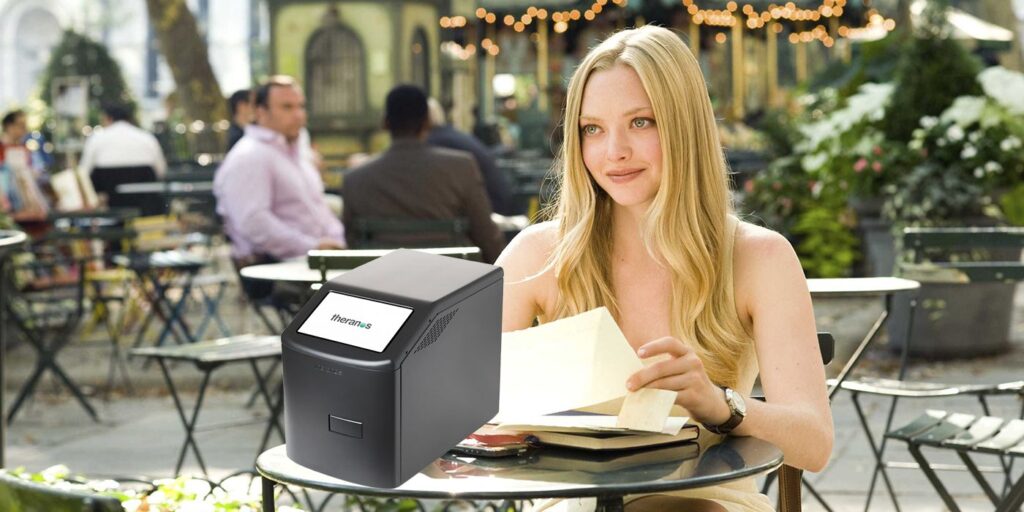 Amanda Seyfried es Elizabeth Holmes en Theranos Show The Dropout de Hulu