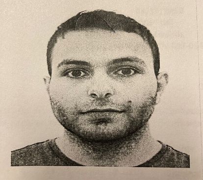 Imagen cedida por la policía, sin fecha conocida, del autor de la masacre de Boulder.