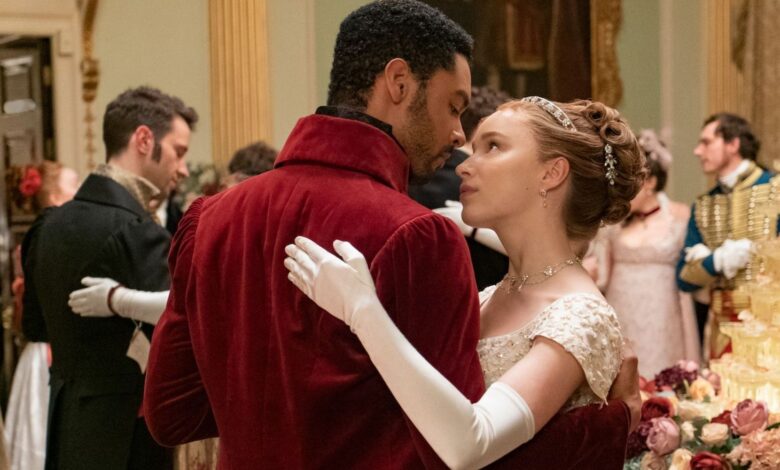 Bridgerton Star compara a Daphne y Simon en la temporada 2 con Harry y Meghan