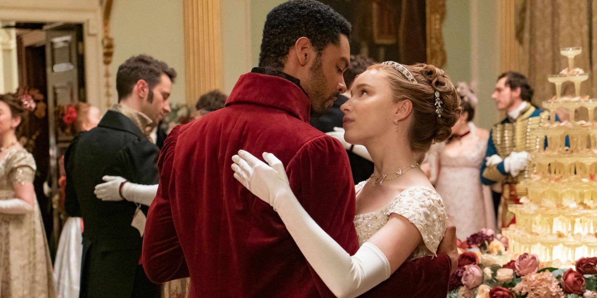 Bridgerton Star compara a Daphne y Simon en la temporada 2 con Harry y Meghan