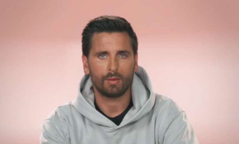 El Pink Mohawk de Scott Disick se burló de una crisis de la mediana edad, para lucir más joven para Amelia