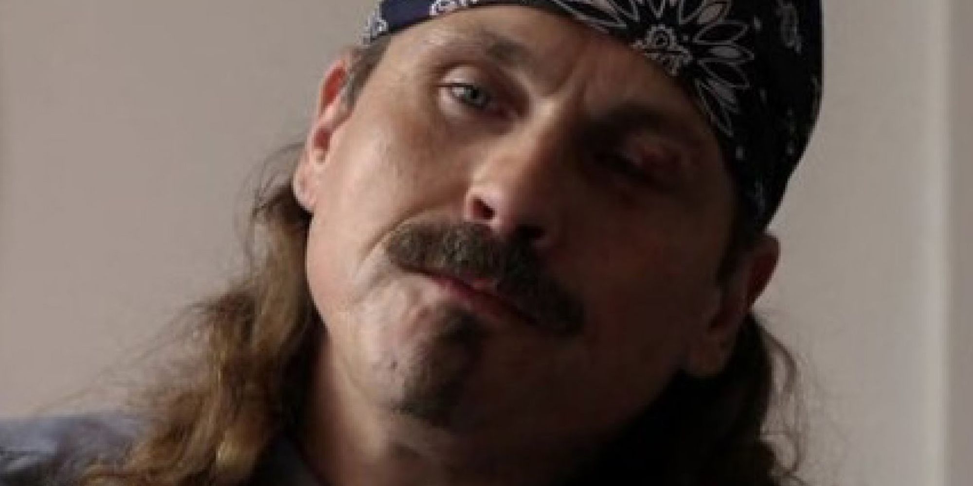 El creador de Sons of Anarchy escribirá y dirigirá la película de Blumhouse This Beast