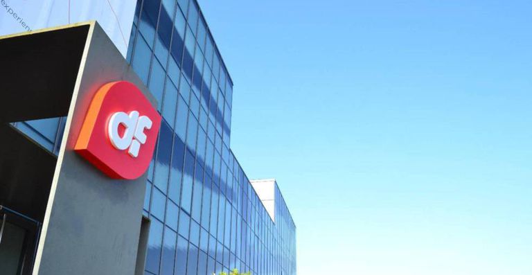 Fachada de uno de los edificios de Duro Felguera.