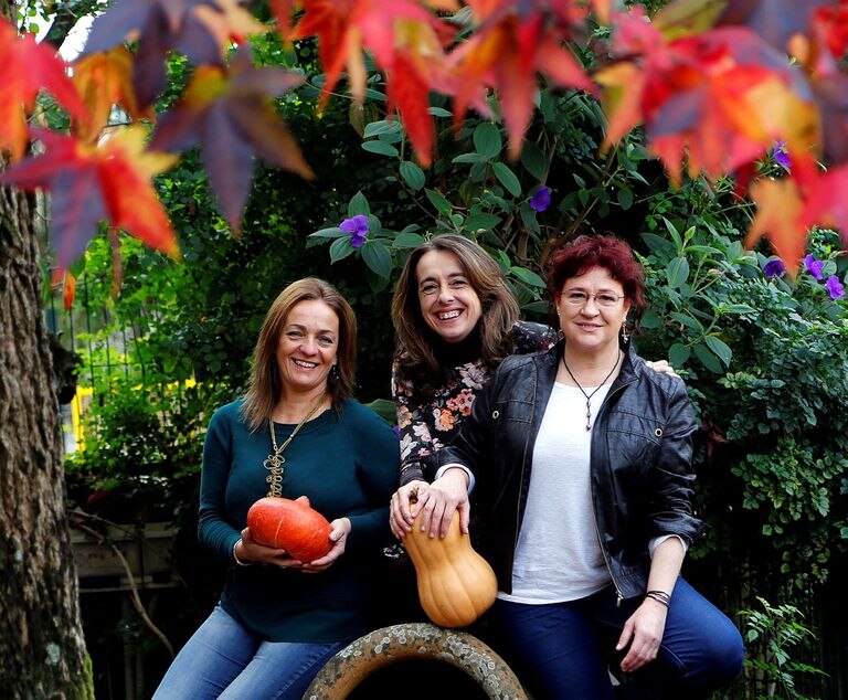 De izquierda a derecha, Keila Pousa, Edurne Sendra y Sofía Calvo, de Fiablone.