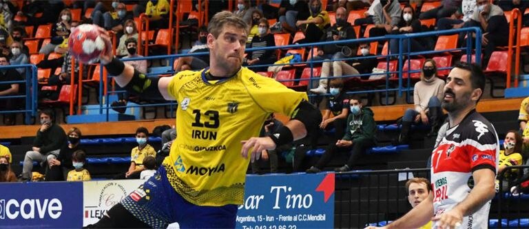 Julen Aginagalde, en el Bidasoa-Nava de esta temporada.