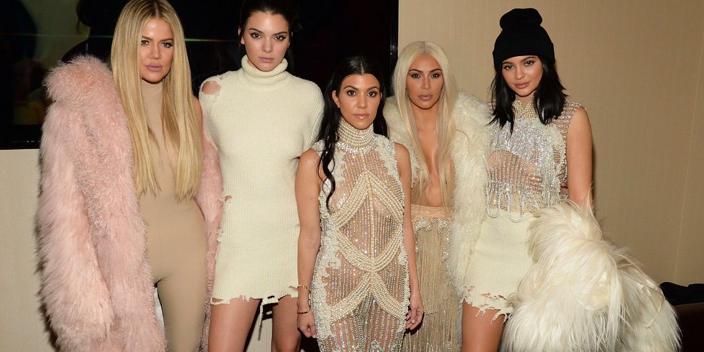 KUWTK: Nuevo clip muestra a las Kardashians enfrentándose a Jenners en el voleibol