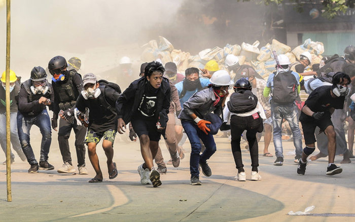 La Unión Europea anuncia sanciones por el golpe militar y la represión en Myanmar