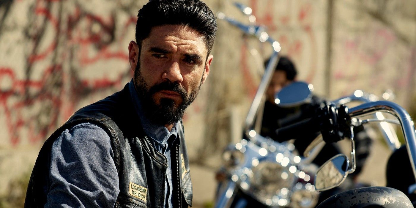 La escritura de la temporada 3 de Mayans MC mejoró después de la salida de Showrunner, dice Star