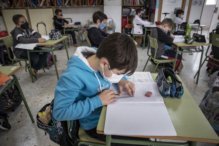 Un alumno en el colegio público Mare Nostrum de Valencia, la semana pasada.